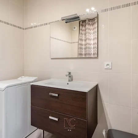 Disneyland-paris 4 Pers, Parking, Wifi, * Chessy (Seine-et-Marne)